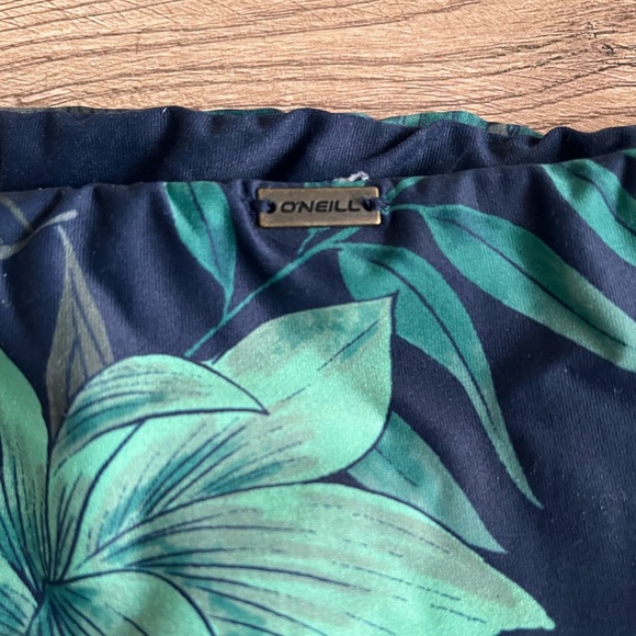 O’Neil Small - Picture 3 of 3